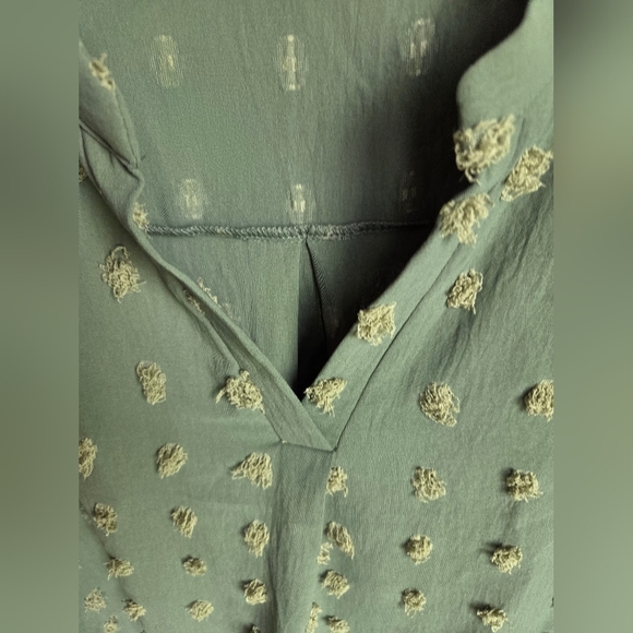 Women's Flowy Textured Top / Tunic / Blouse - Picture 9 of 10